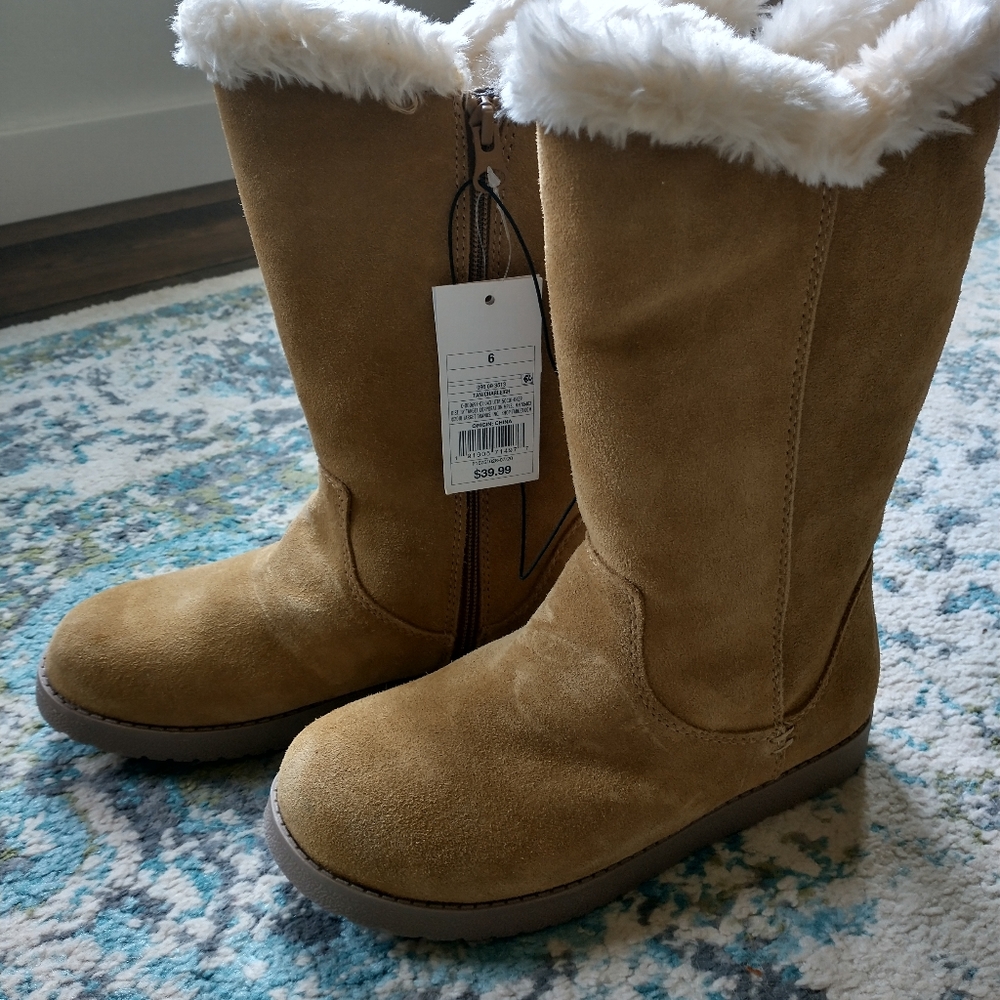 Universal Thread Charleigh fur trimmed boots